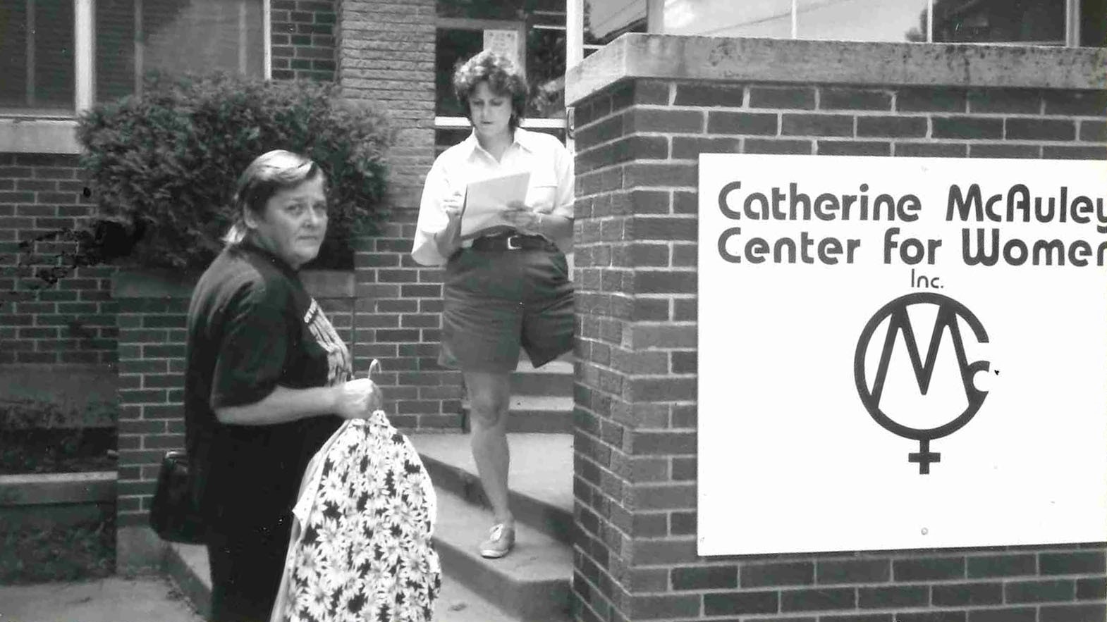 1994 - Resident Moving in to New Building